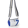 Mini bag a tracolla bianca e blu con numero applicato con cuciture zig-zag